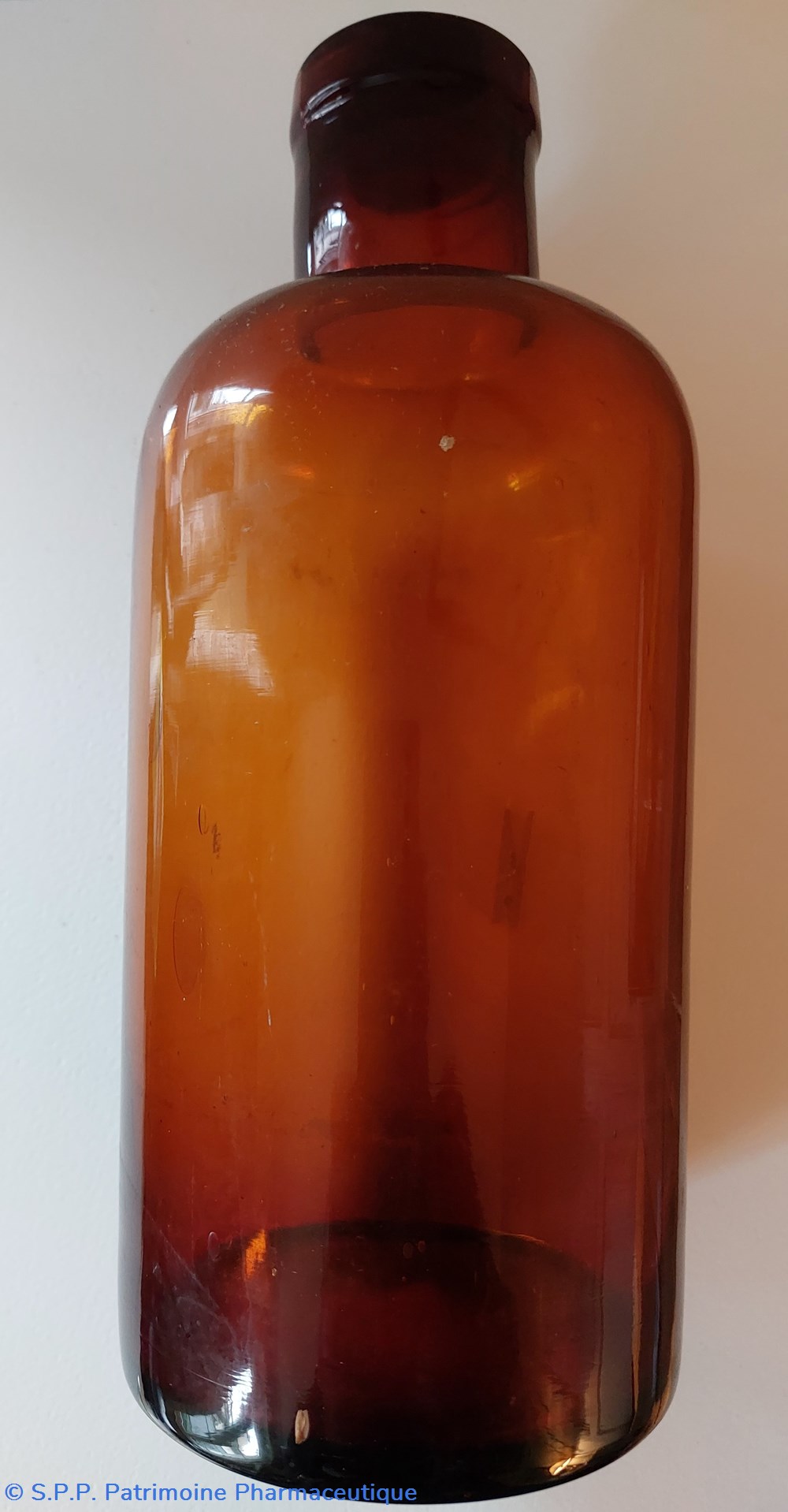 science bouteille de pharmacie vide en verre ambre