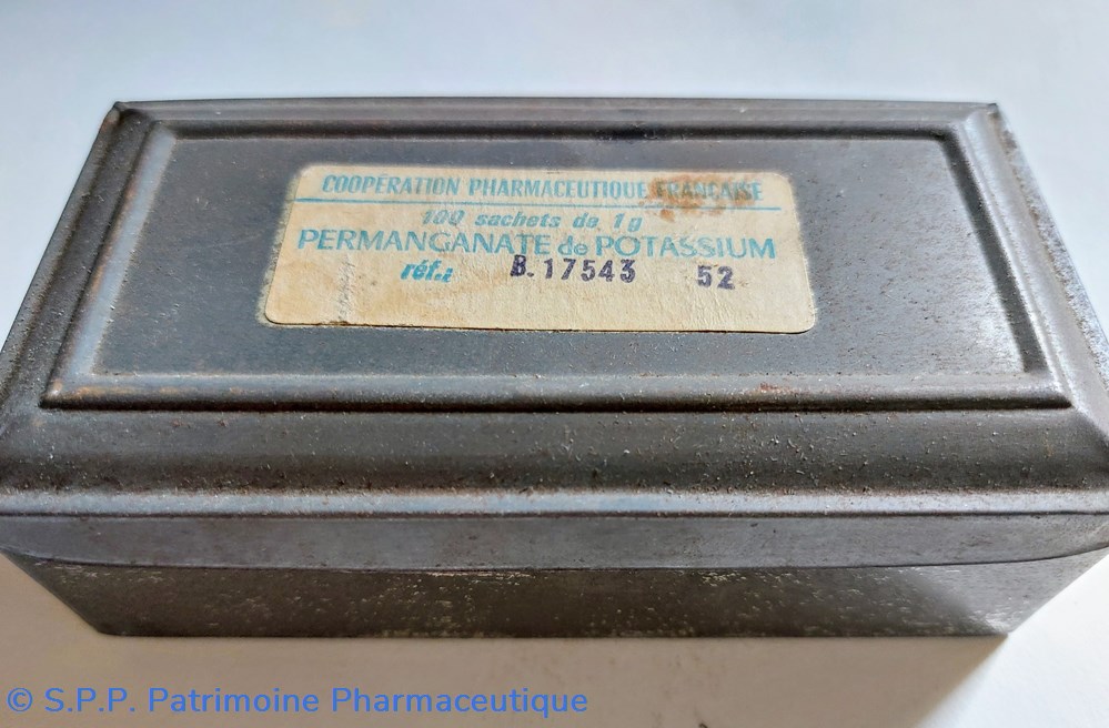Permanganate de Potassium boîte de 100 sachets science pharmacie permanganate de potassium boite de 100 sachets