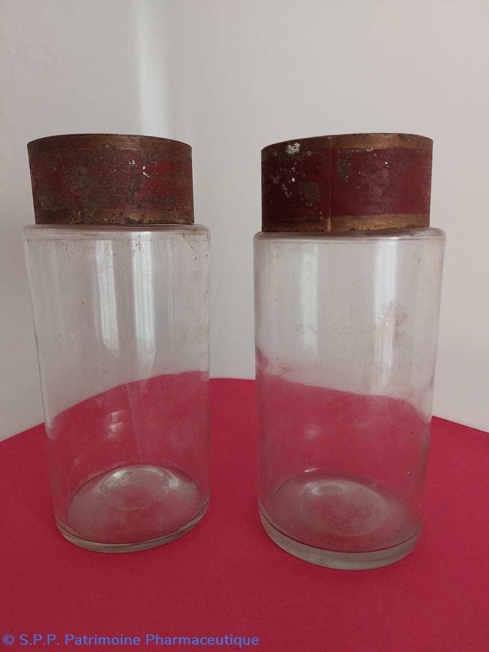 Pots en verre (lot de deux) science pharmacie pots en verre lot de deux