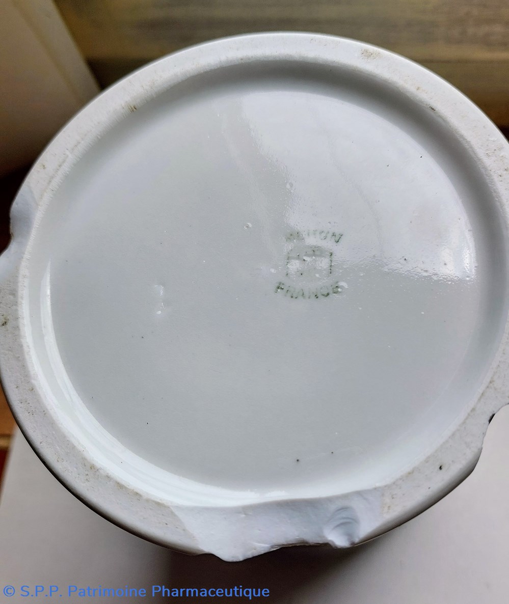 science cold cream pot de pharmacie