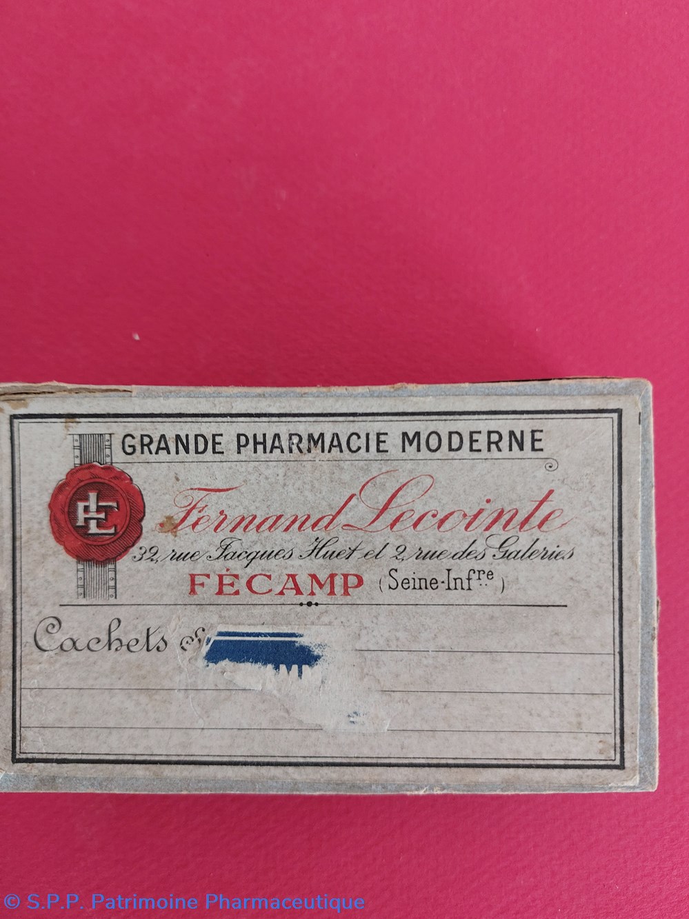 science boite de cachets grande pharmacie moderne f lecointe fecamp