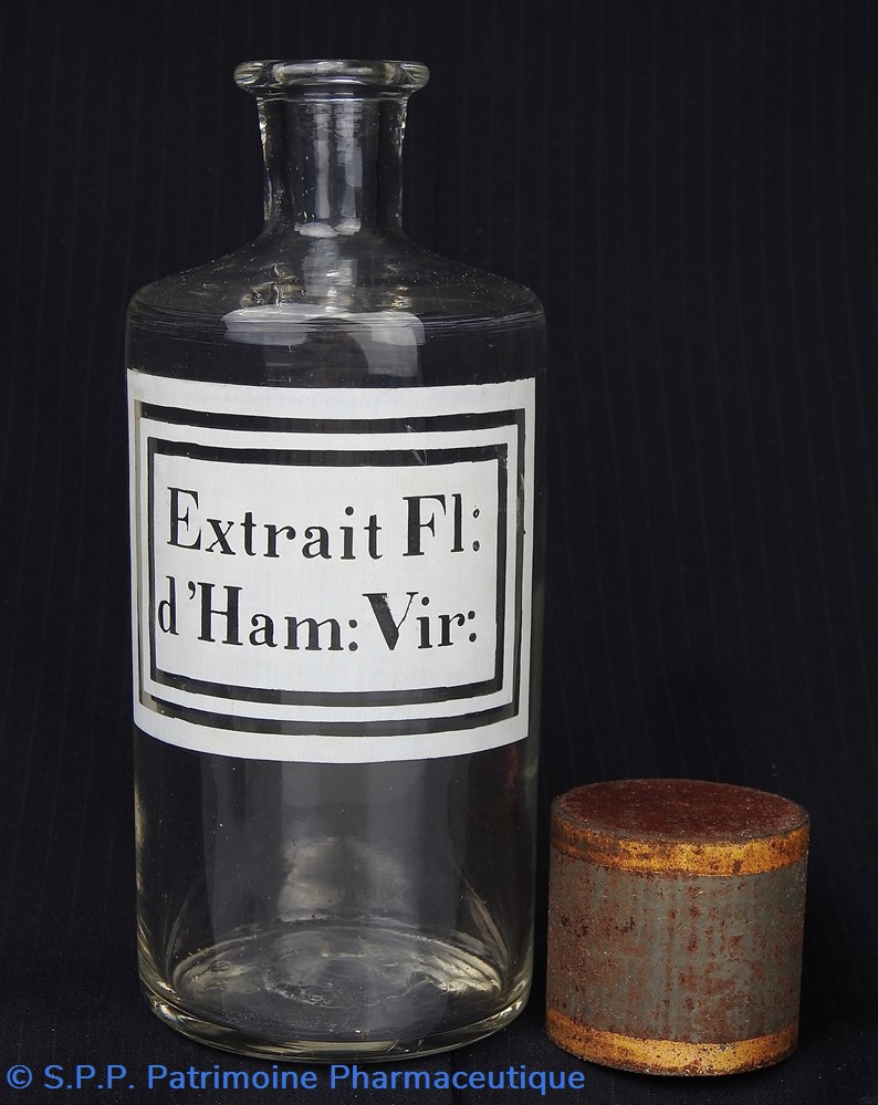 Flacon en verre petit modèle étiquette blanche Pharmacie RAVASSE 3 science flacon en verre petit modele etiquette blanche pharmacie ravasse