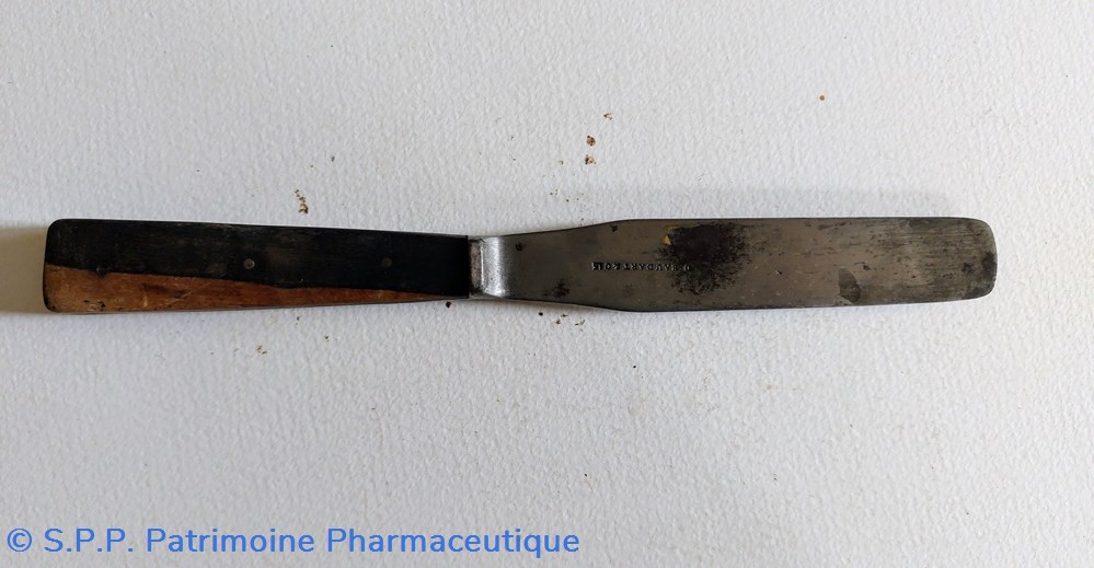 science pharmacie spatules de laboratoire pharmaceutique