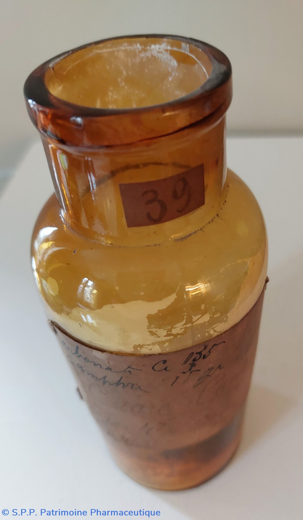 Craie Camphrée ou Carbonate de Camphre Flacon verre ambré 3 science pharmacie craie camphree ou carbonate de camphre flacon verre ambre