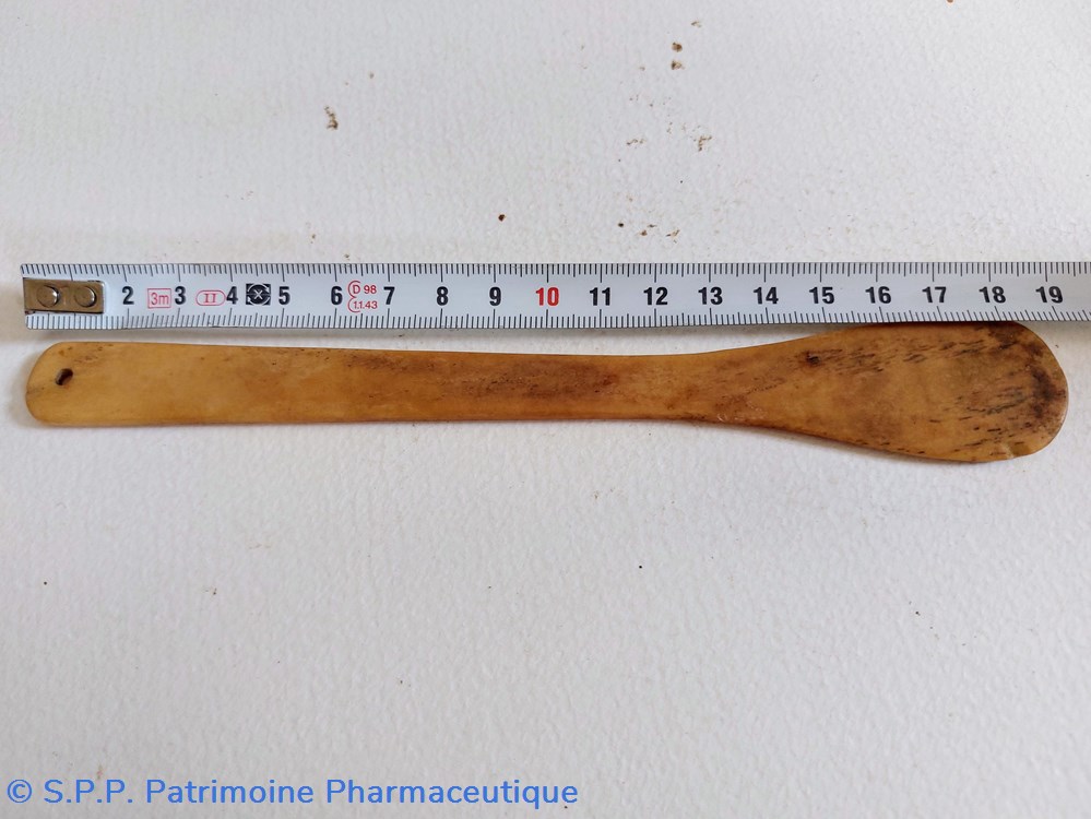 science pharmacie abaisse langue