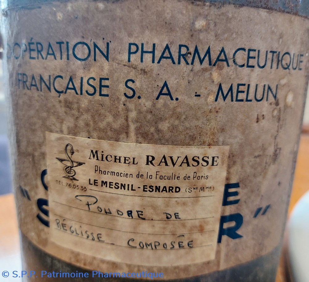 science pharmacie boite poudre de reglisse composee