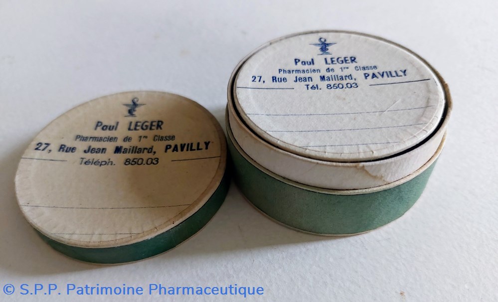 science pharmacie boites gigognes vides phie paul leger