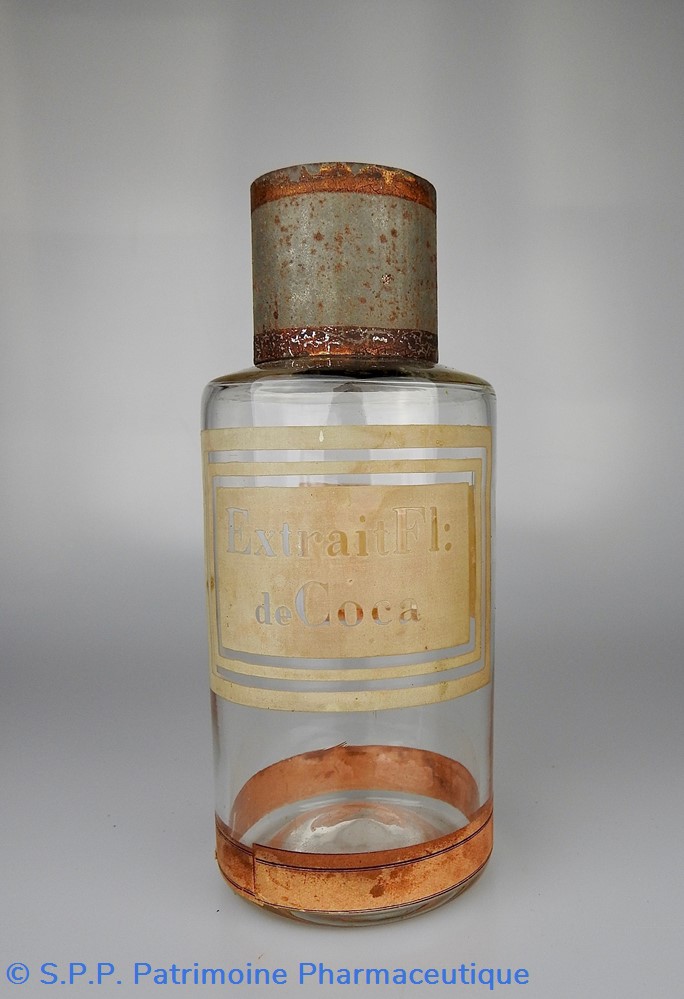 Flacon en verre petit modèle étiquette blanche Pharmacie RAVASSE 5 science flacon en verre petit modele etiquette blanche pharmacie ravasse