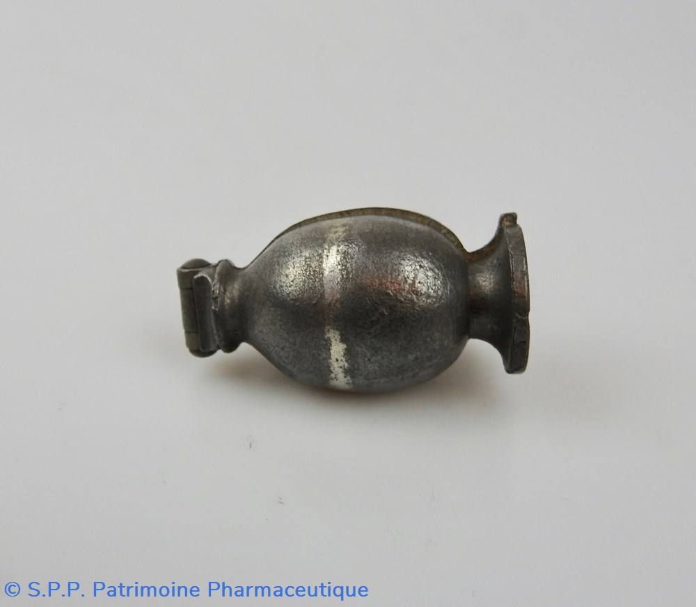 science pharmacie moule a ovule en etain
