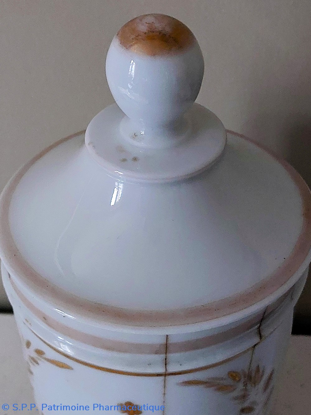 science pharmacie ext fumari pot porcelaine