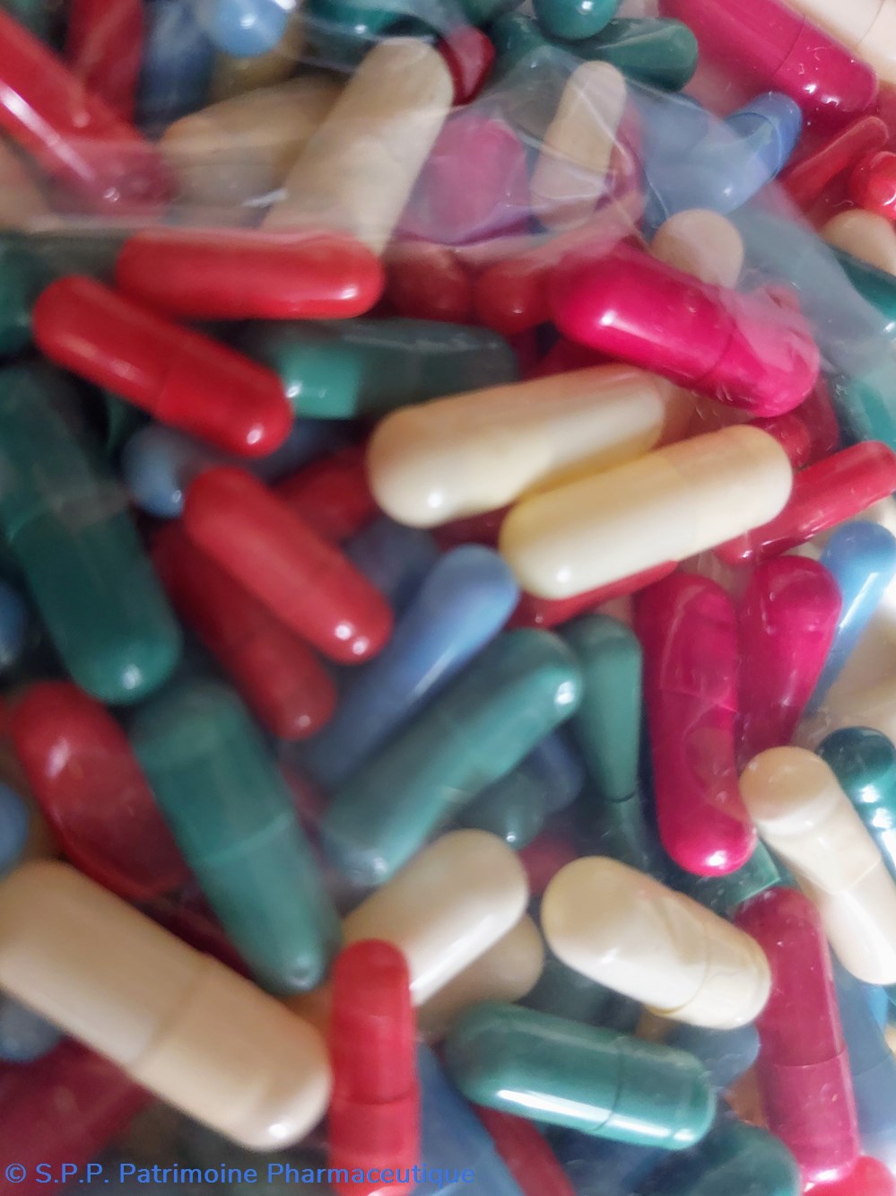 Gélules multicolores vides 2 science pharmacie gelules multicolores vides
