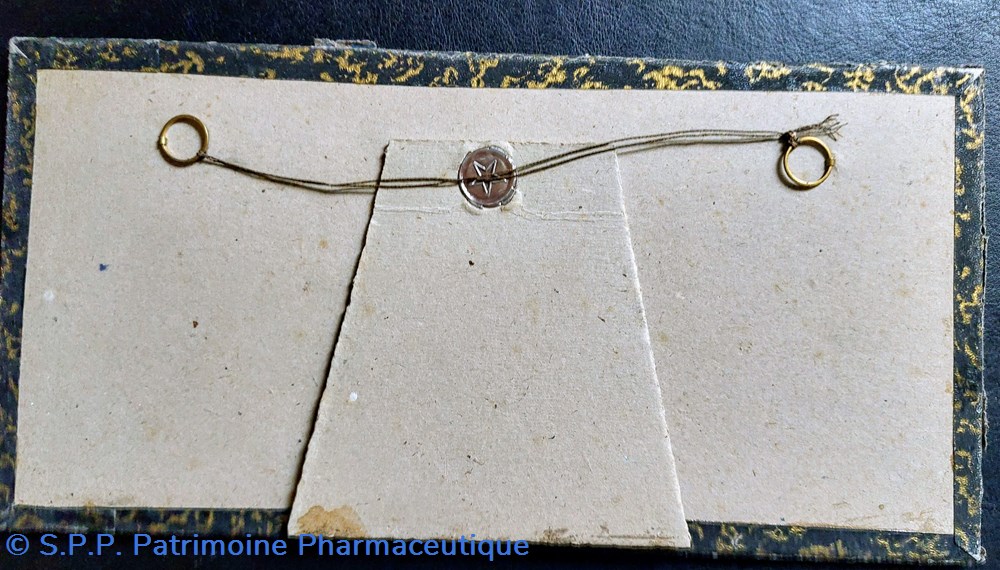 Pâte Dentifrice du Docteur PIERRE 3 objets publicitaires pate dentifrice du docteur pierre