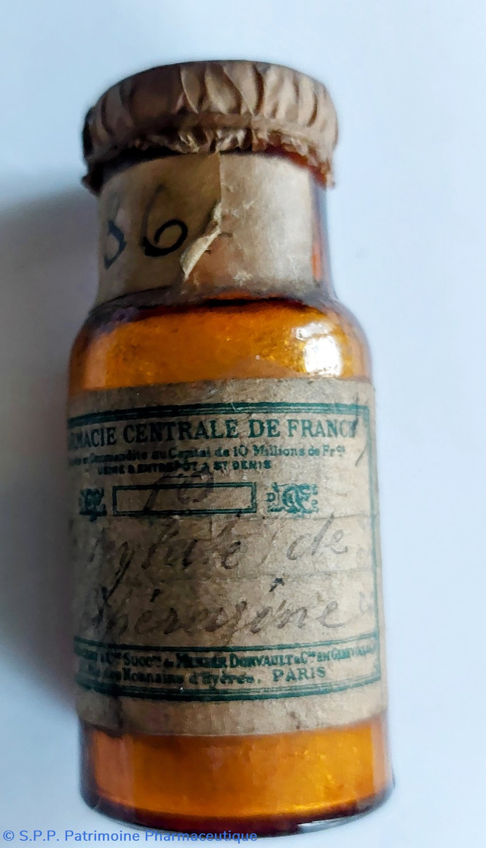 Flacon verre ambré voir étiquette 2 science pharmacie flacon verre ambre voir etiquette