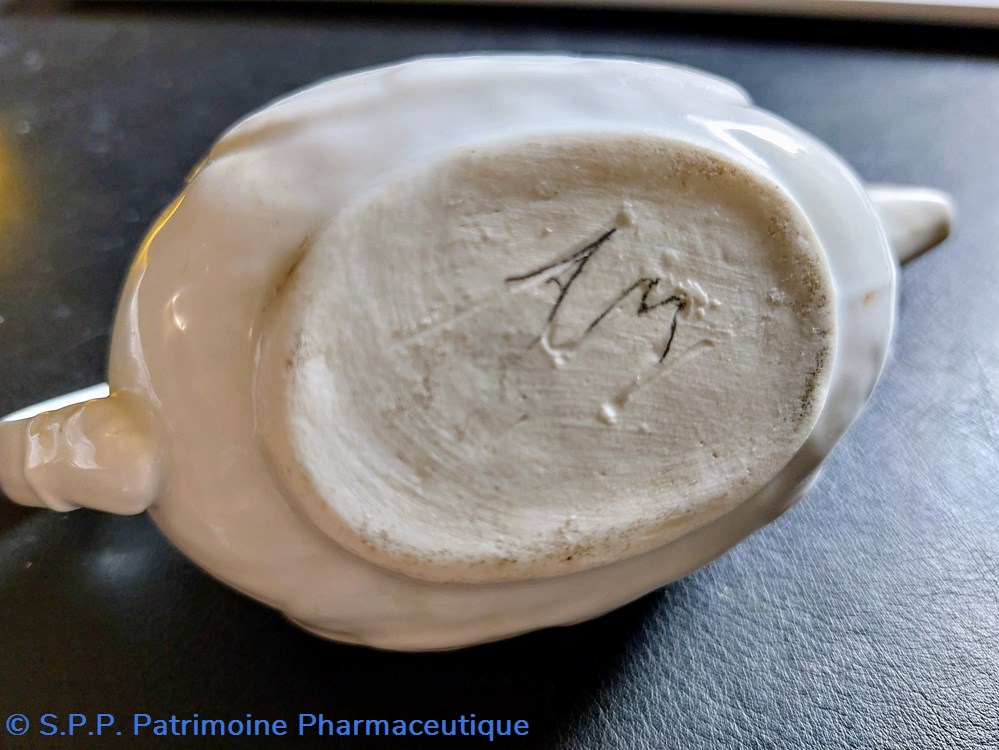 science pharmacie biberon de malade canard de malade