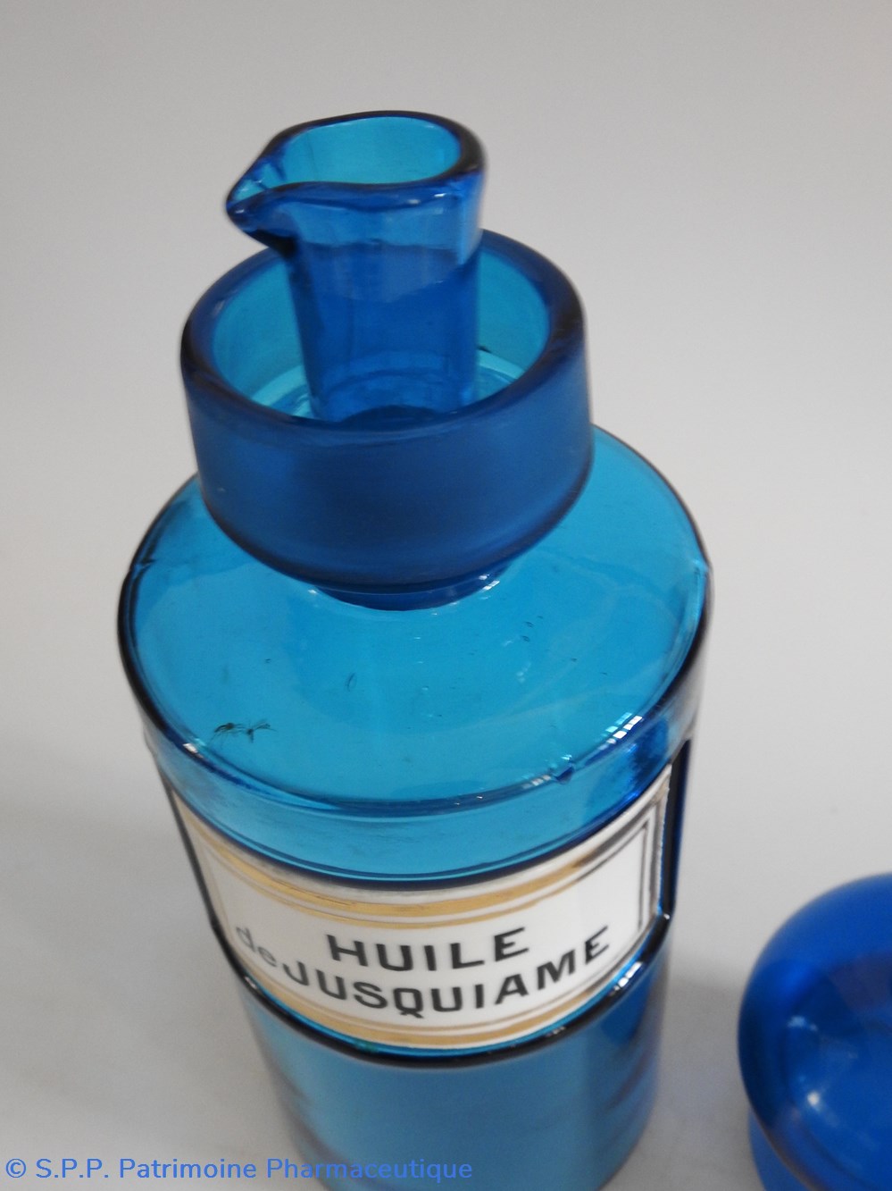 science pharmacie huile de jusquiame pot verseur