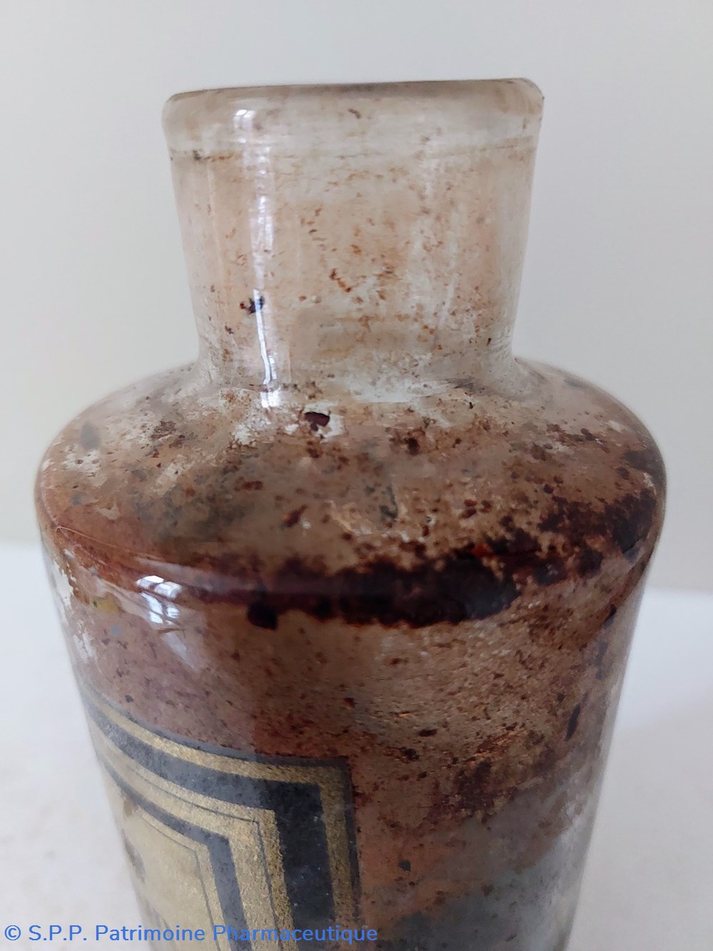 BENZOÏNUM LACRYMATUM / Flacon 6 science pharmacie benzoinum lacrymatum flacon