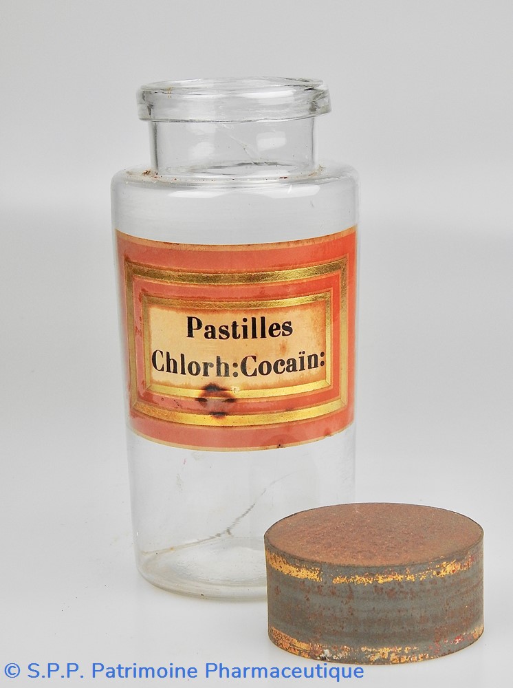 Flacon en verre petit modèle Pharmacie RAVASSE 3 science flacon en verre petit modele pharmacie ravasse