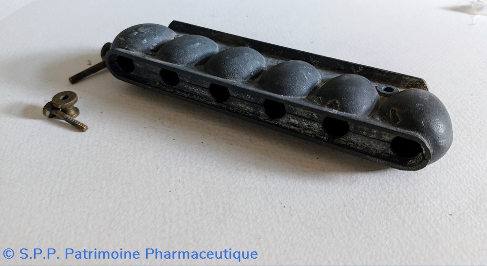 Moules à ovules 4 science pharmacie moules a ovules