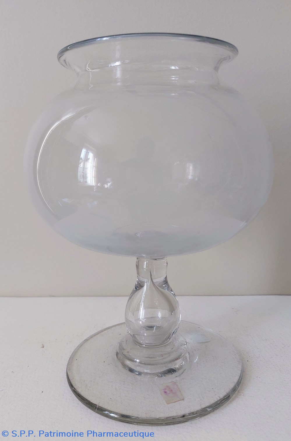 Vase à sangsues / Boule en verre sur pied 22 cm science pharmacie vase a sangsues boule en verre sur pied 22 cm
