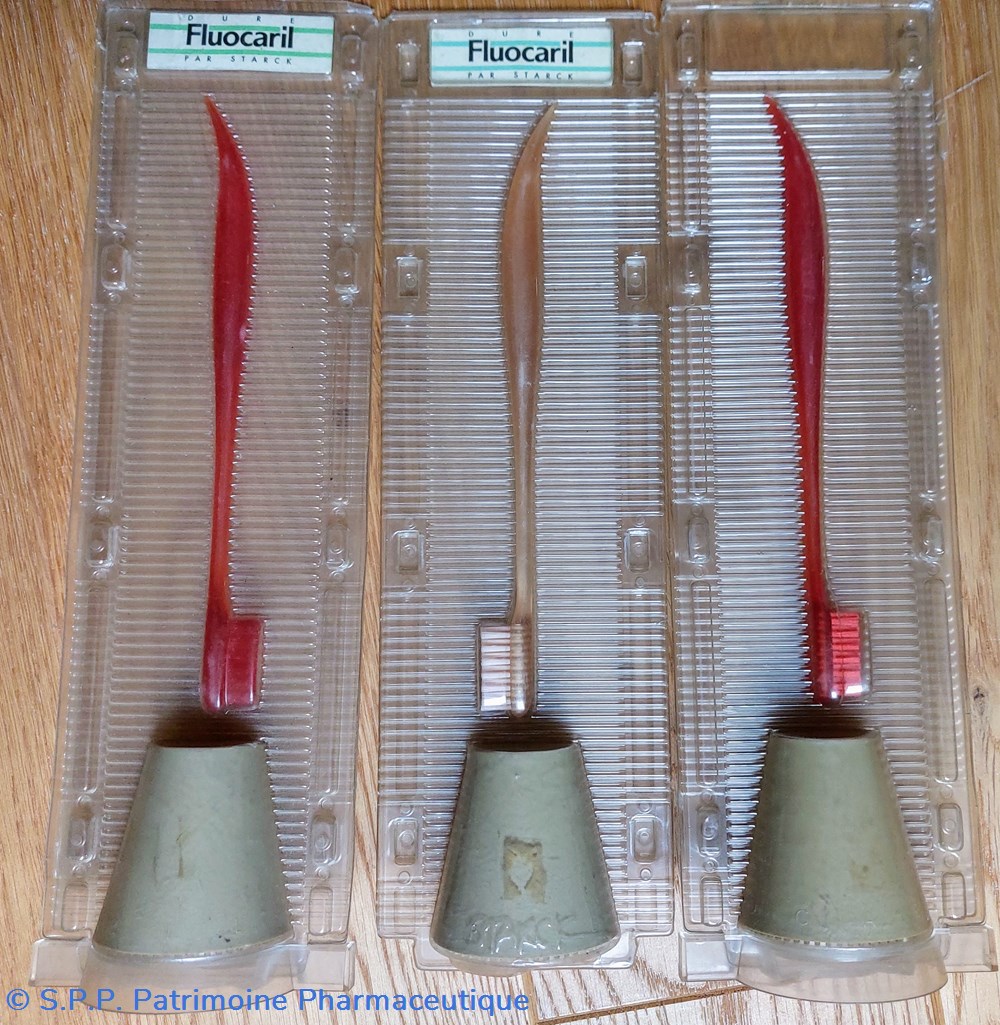 FLUOCARIL Brosses à dents avec support science pharmacie fluocaril brosses a dents avec support
