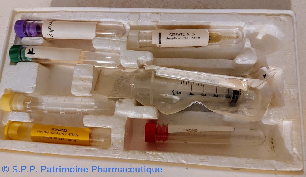 science pharmacie boite de prelevements a domicile annees 70