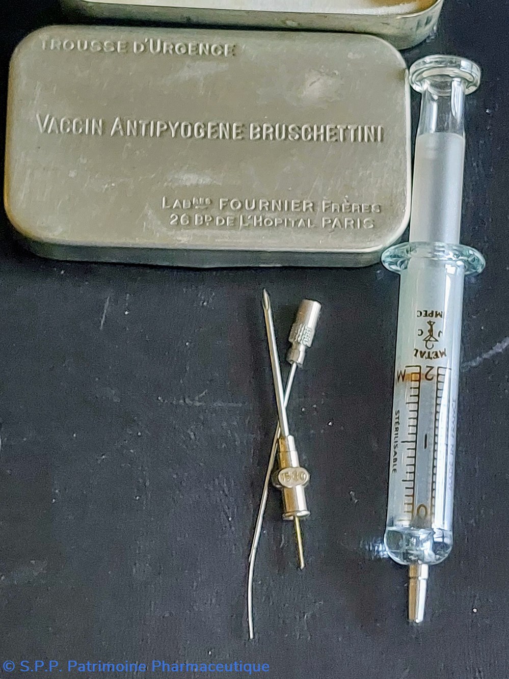Trousse d'Urgence Vaccin ANTIPYOGENE BRUSCHETTINI 7 science pharmacie trousse urgence vaccin antipyogene bruschettini