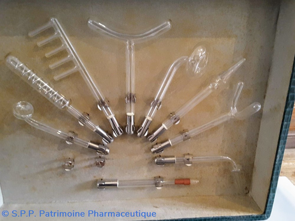 science pharmacie mallette electrostimulation fluvita