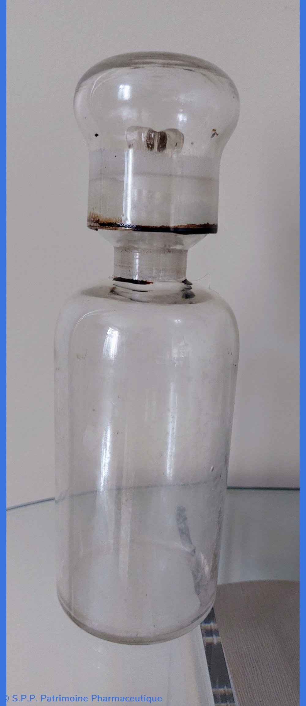science pharmacie flacon a bec verseur amovible n3 verre incolore