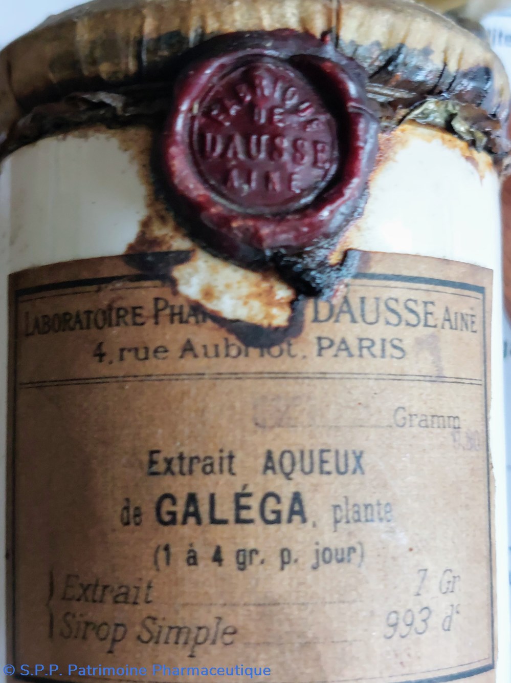 Pot à onguent " Extrait Aqueux de Galéga" 5 science pharmacie pot a onguent extrait aqueux de galega