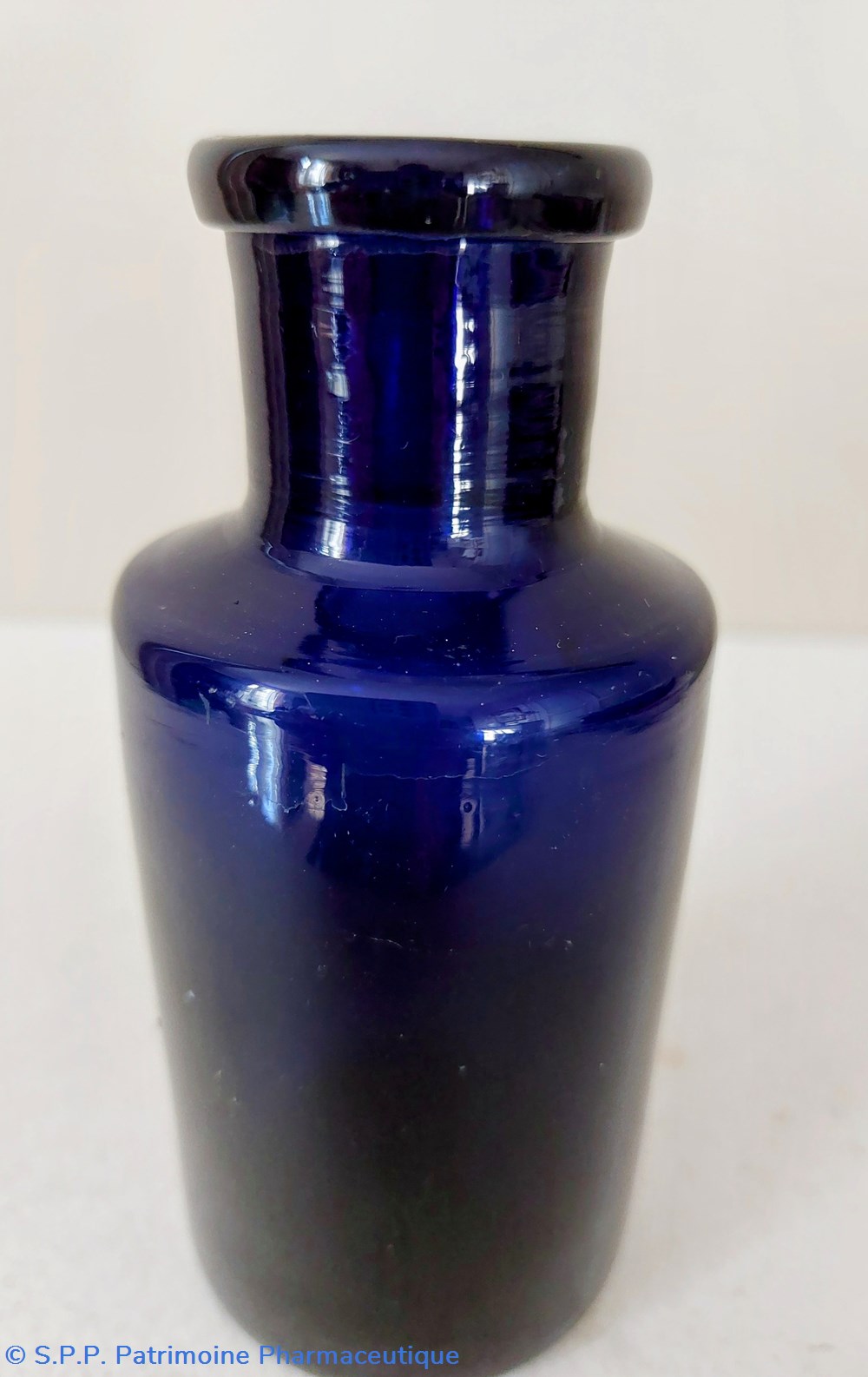 Bleu / Flacon de pharmacie verre bleu H 12 cm science bleu flacon de pharmacie verre bleu h 12 cm