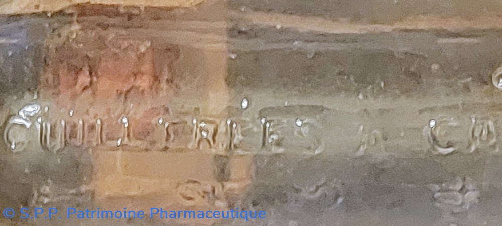 Essence d'origan / Flacon gradué 5 science pharmacie essence origan flacon gradue
