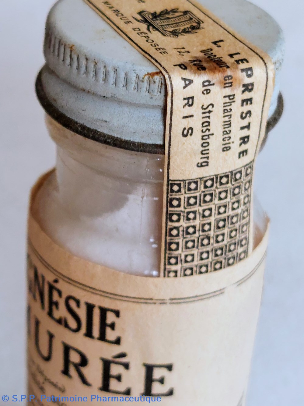 MAGNÉSIE BISMURÉE poudre L. LEPRESTRE 7 science pharmacie magnesie bismuree poudre l leprestre
