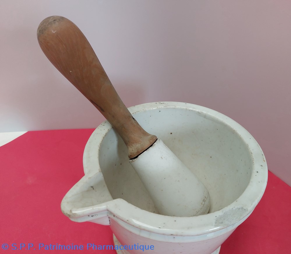 Mortier en faïence blanche avec pilon 5 science pharmacie mortier en faience blanche avec pilon