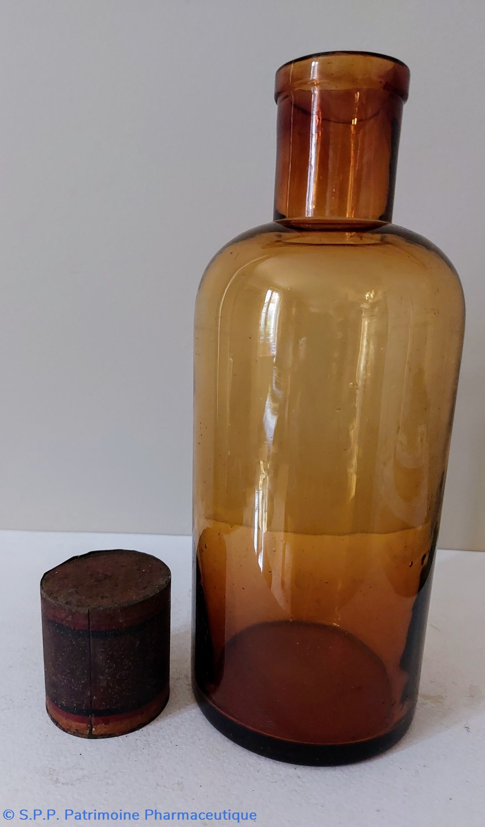 Flacon en verre ambré H 27 3 science pharmacie flacon en verre ambre h 27
