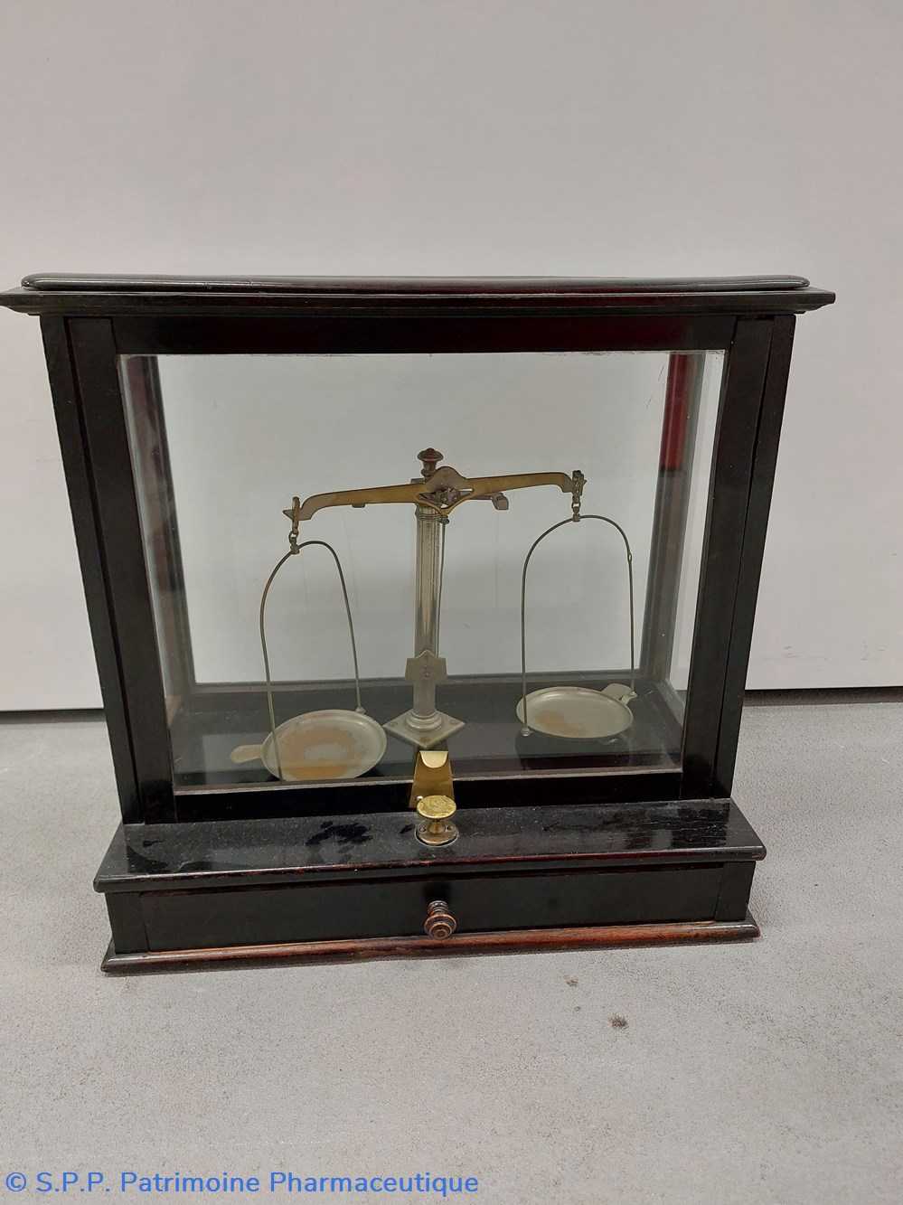 science pharmacie balance trebuchet