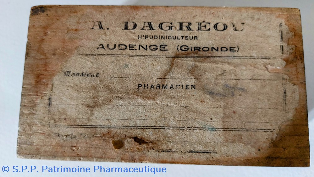 HIRUDINICULTURE coffret de sangsues science pharmacie hirudiniculture coffret de sangsues