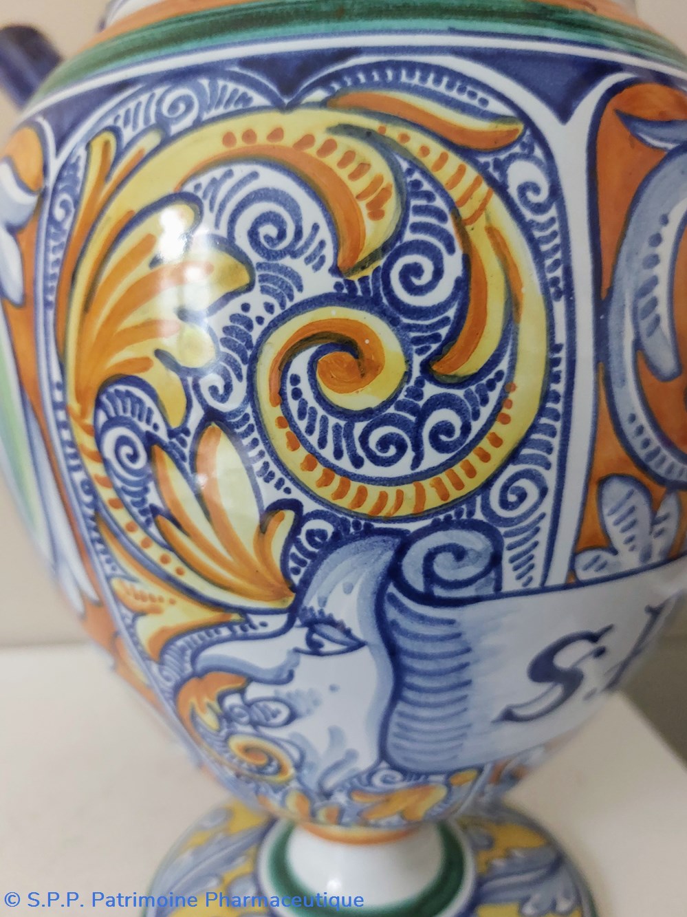 science pharmacie chevrette s pomis faience plolychrome geo martel a desvres debut xx