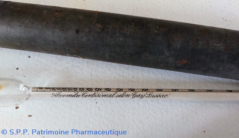 science pharmacie alcoometre centesimal selon gay lussac