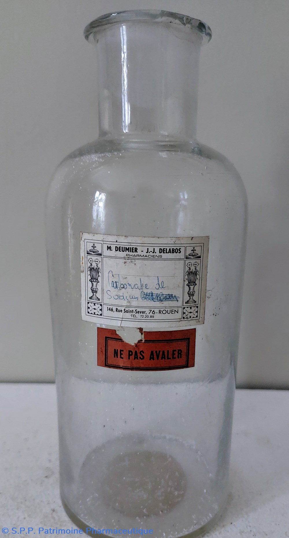 Carbonate de Sodium / Carbonate de Soude science pharmacie carbonate de sodium carbonate de soude