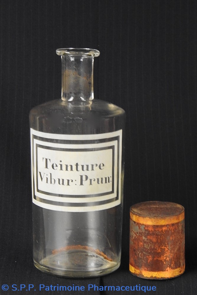 Flacon en verre très petit modèle étiquette blanche Pharmacie RAVASSE 3 science flacon en verre tres petit modele etiquette blanche pharmacie ravasse