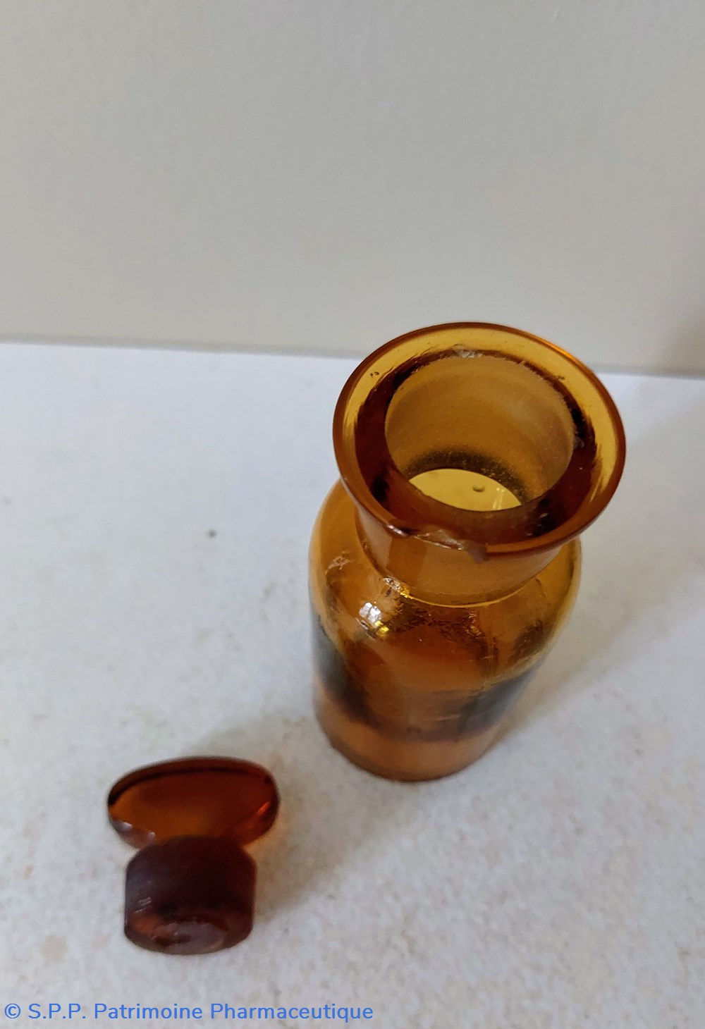 science pharmacie flacon 9 cm en verre ambre