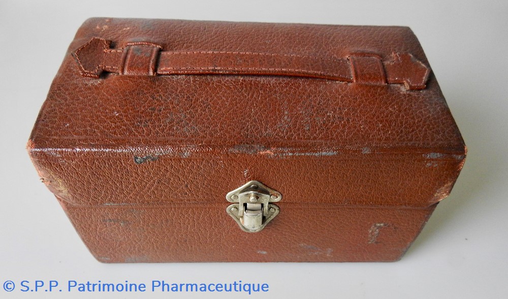 science pharmacie portative urgence en trousse