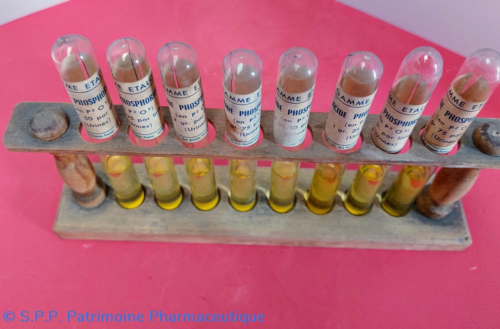 Tubes - gamme étalon Acide Phosphorique 4 science pharmacie tubes gamme etalon acide phosphorique