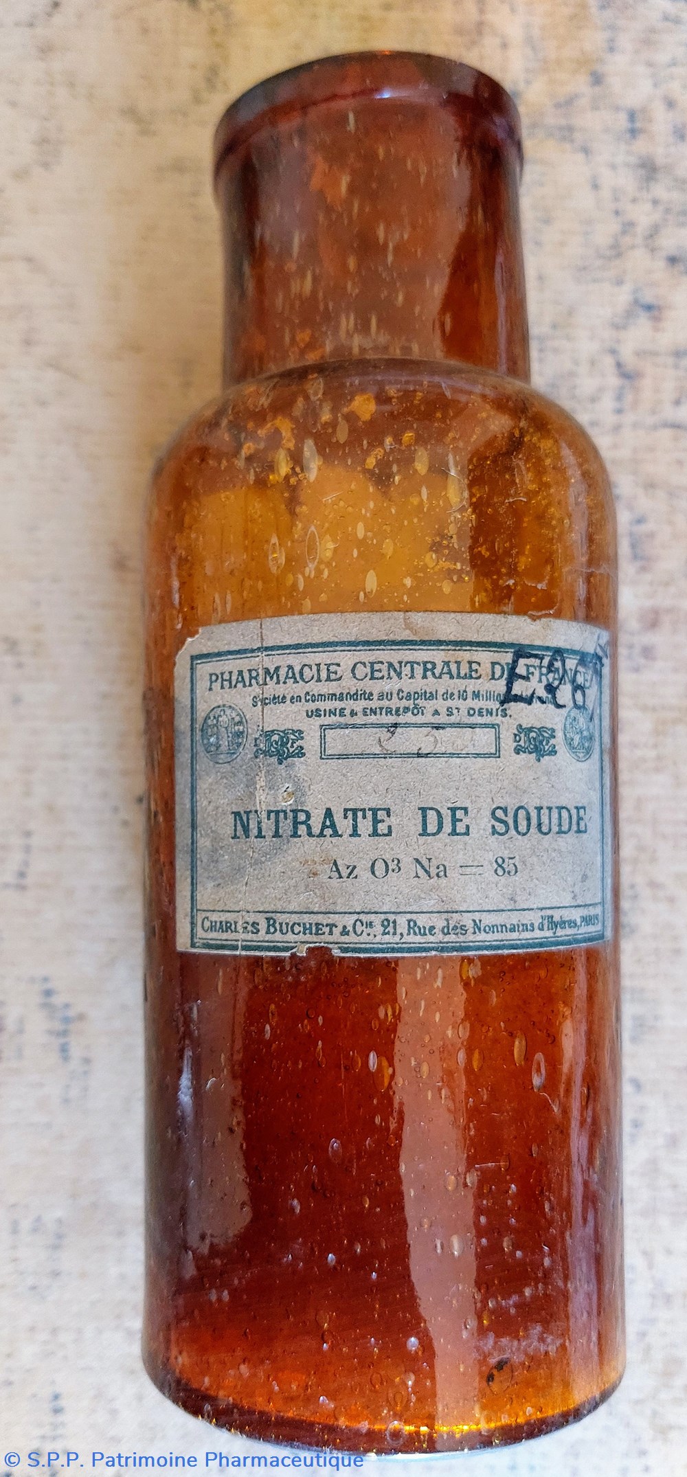 Flacon de Pharmacie en verre ambré Nitrate de Soude science flacon de pharmacie en verre ambre nitrate de soude