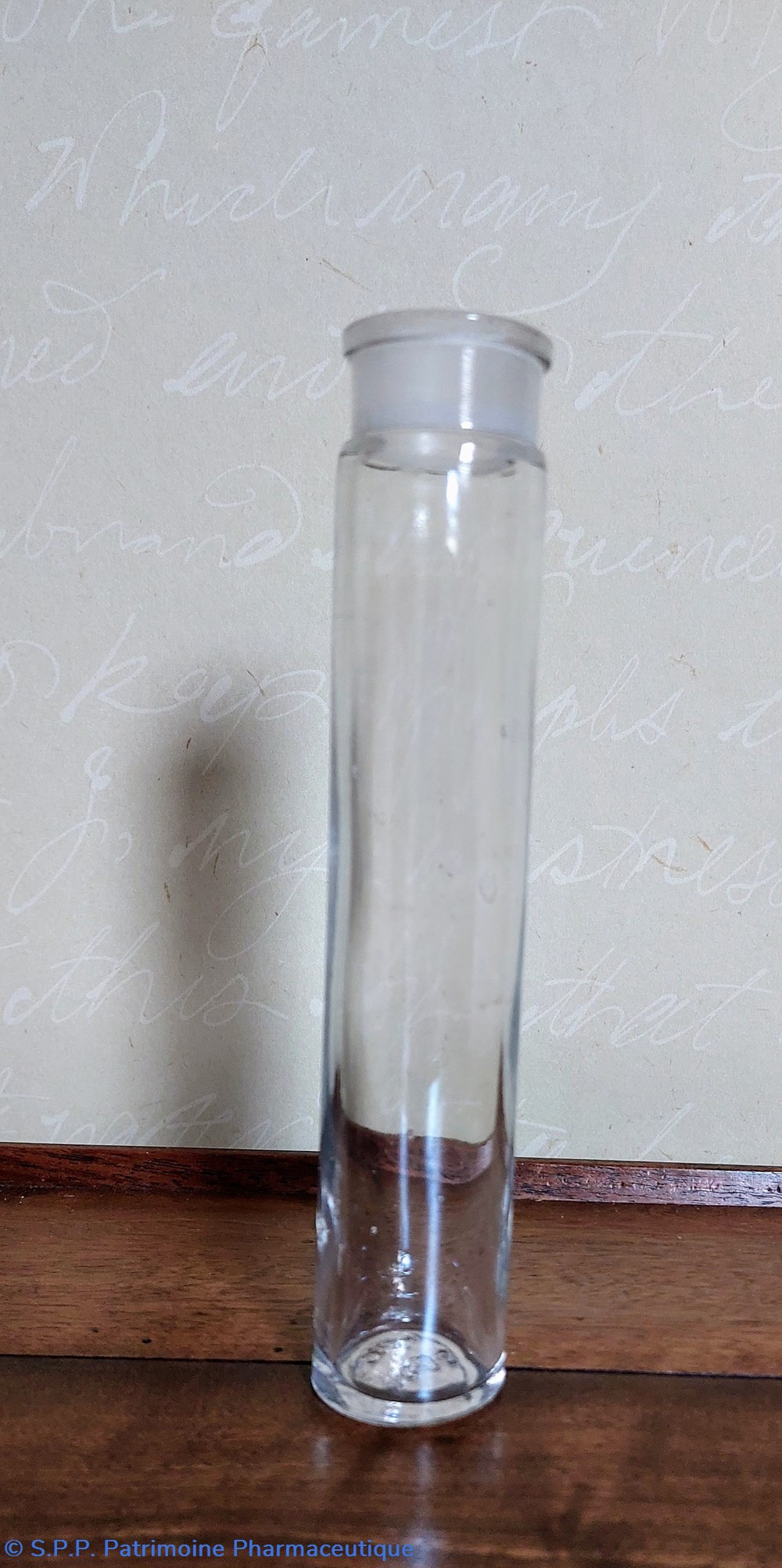 science pharmacie 18 flacon cylindrique etroit 30 cl