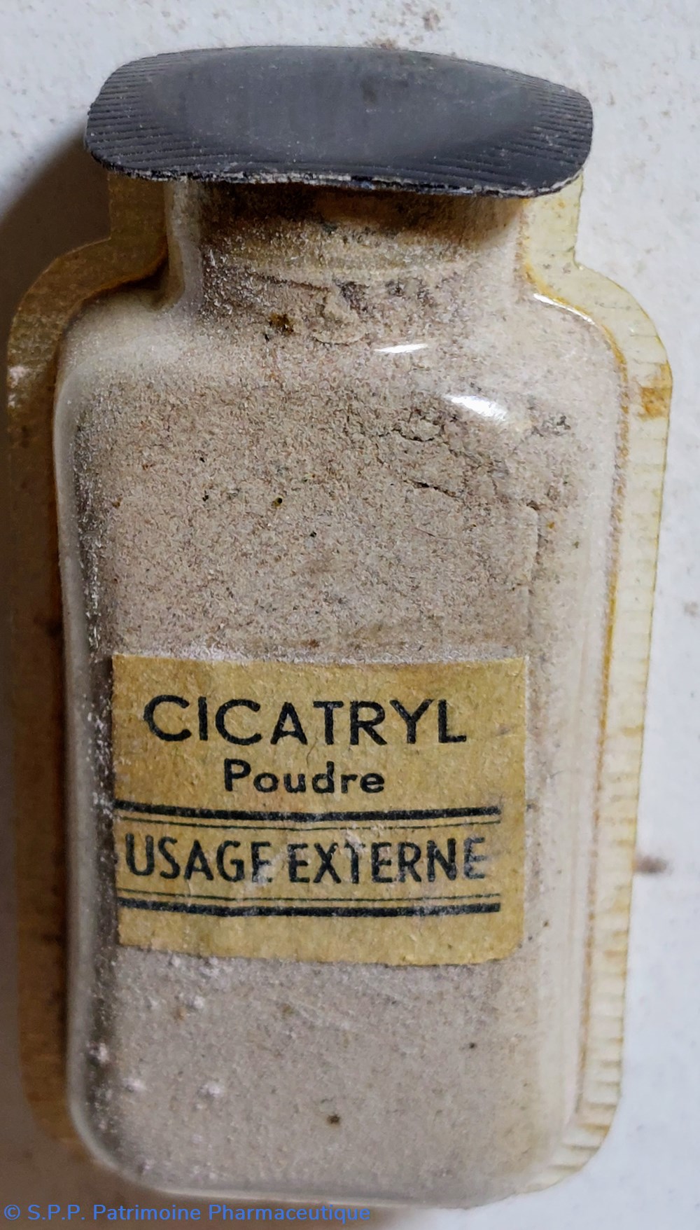 Le CICATRYL Flacon poudreur 6 science pharmacie le cicatryl flacon poudreur