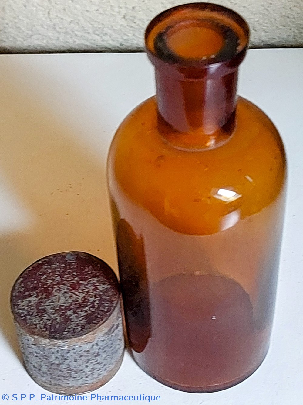 science pharmacie bouteille en verre ambre hauteur 14 cm