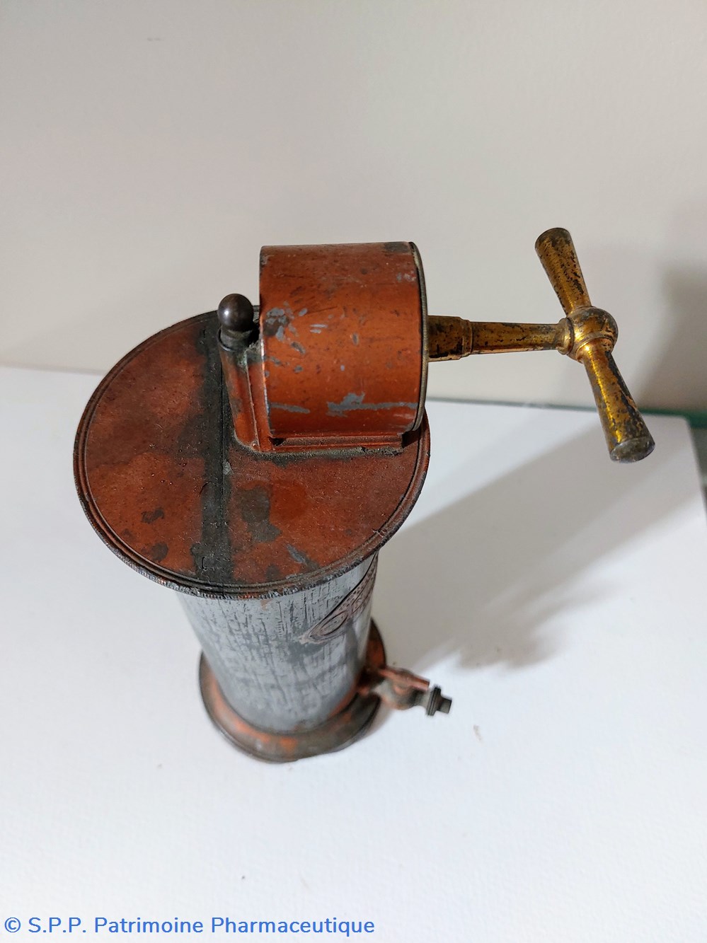 IRRIGATEUR gyynécologique N°2 AH 7 science pharmacie irrigateur gyynecologique n 2 ah