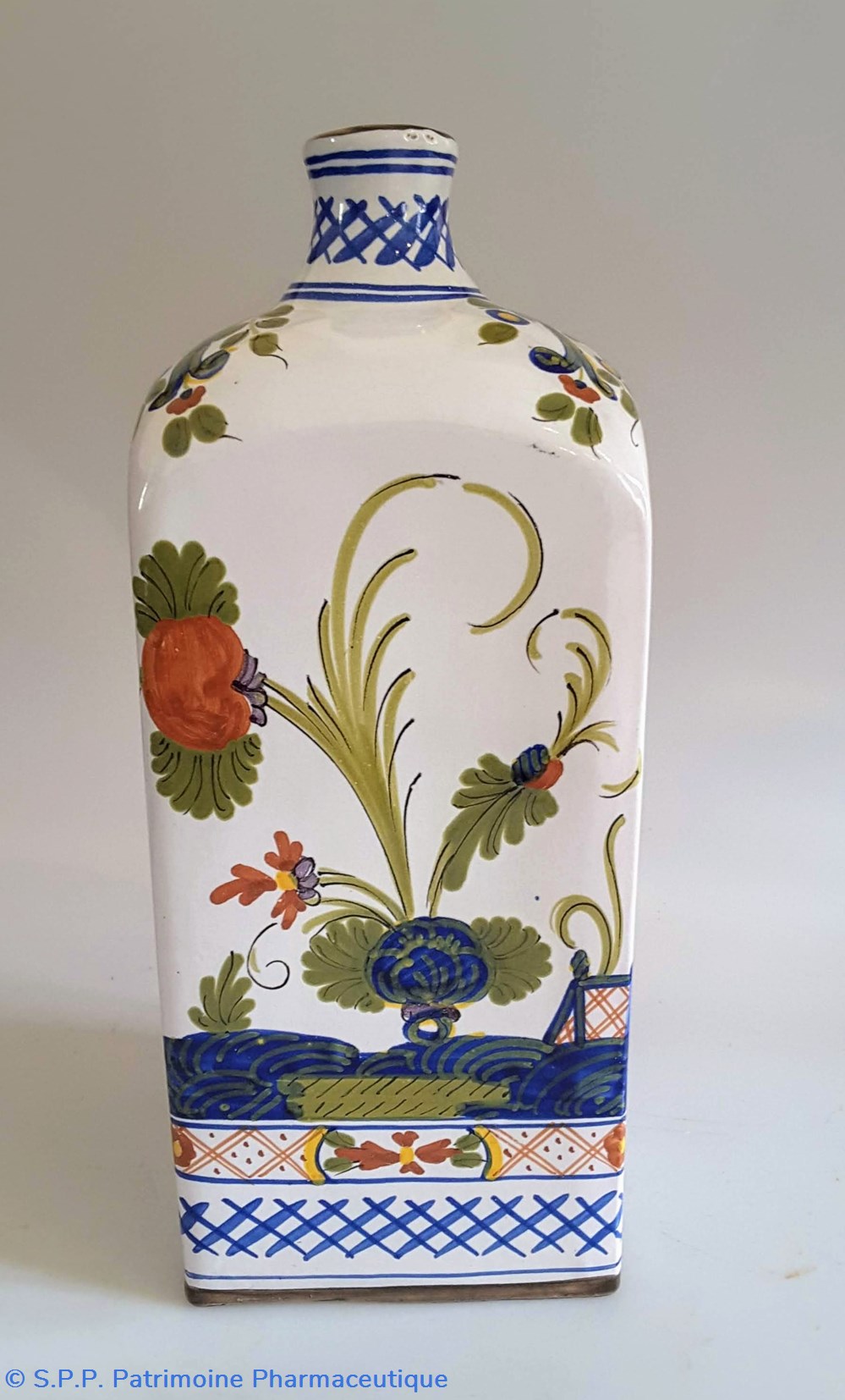 science pharmacie bouteille en faience melisse