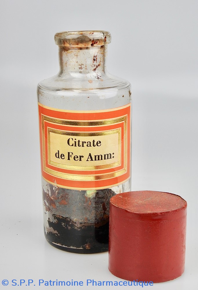 Flacon en verre petit modèle Pharmacie RAVASSE 3 science flacon en verre petit modele pharmacie ravasse